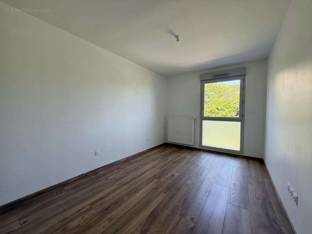 Appartement trois pièces récent au dernier étage + garage  et place de stationnement - photo 7
