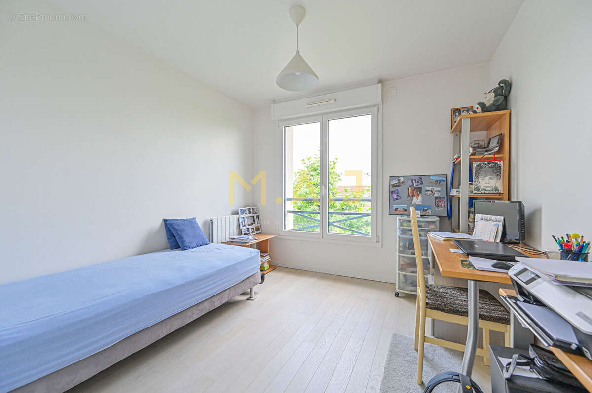 Appartement à LE PERREUX-SUR-MARNE