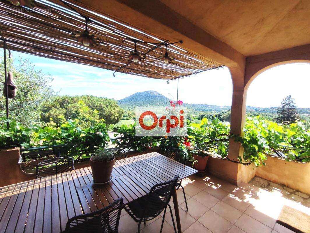 Maison à PORTO-VECCHIO