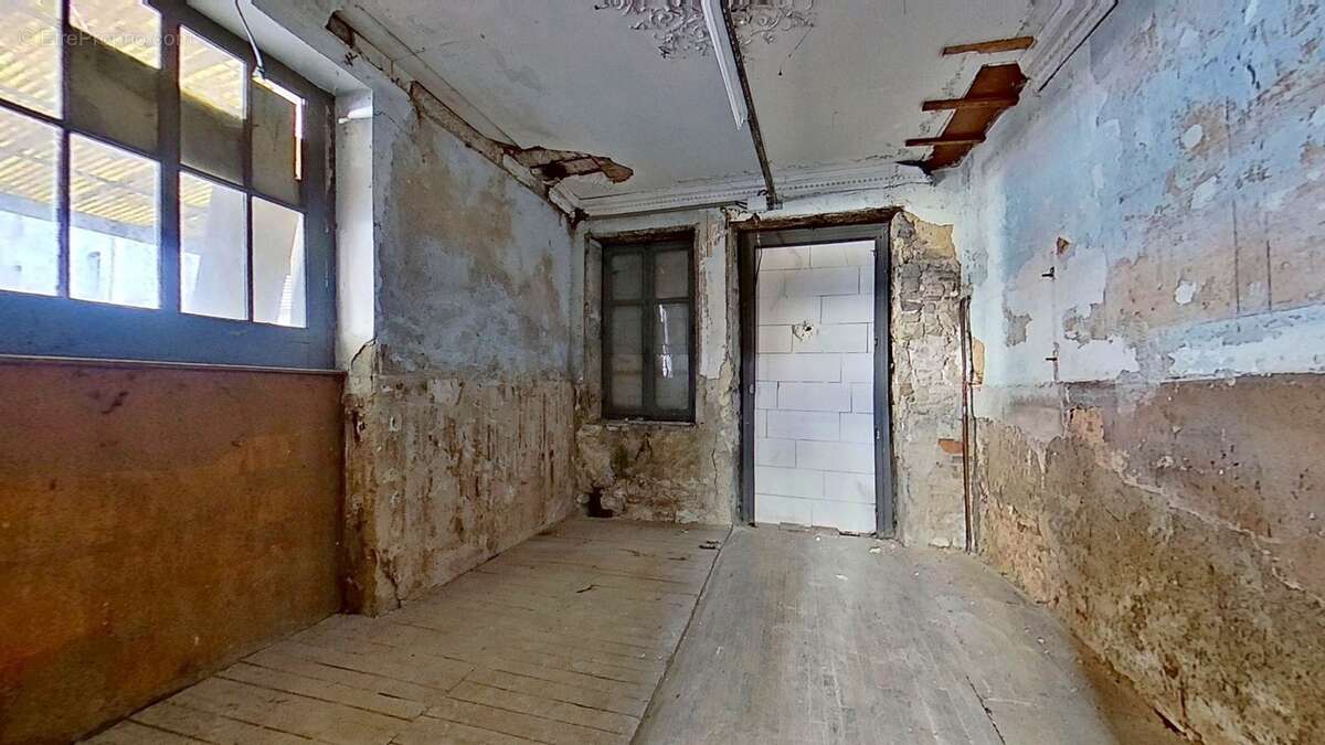 Immeuble à vendre à Lunéville (54), 2 appartements, garages, caves et greniers - Visite virtuelle sur demande - photo 7