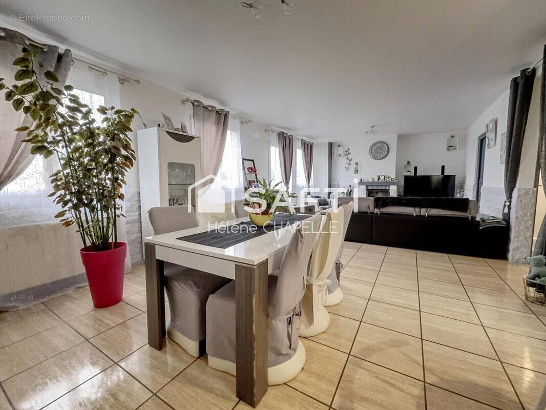 Photo 1 - Maison à BORNEL