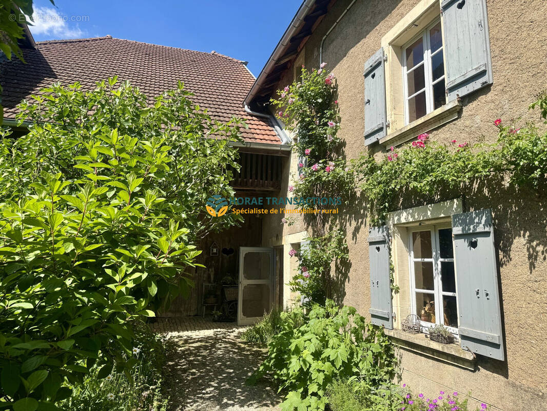 Maison à VILLERSEXEL