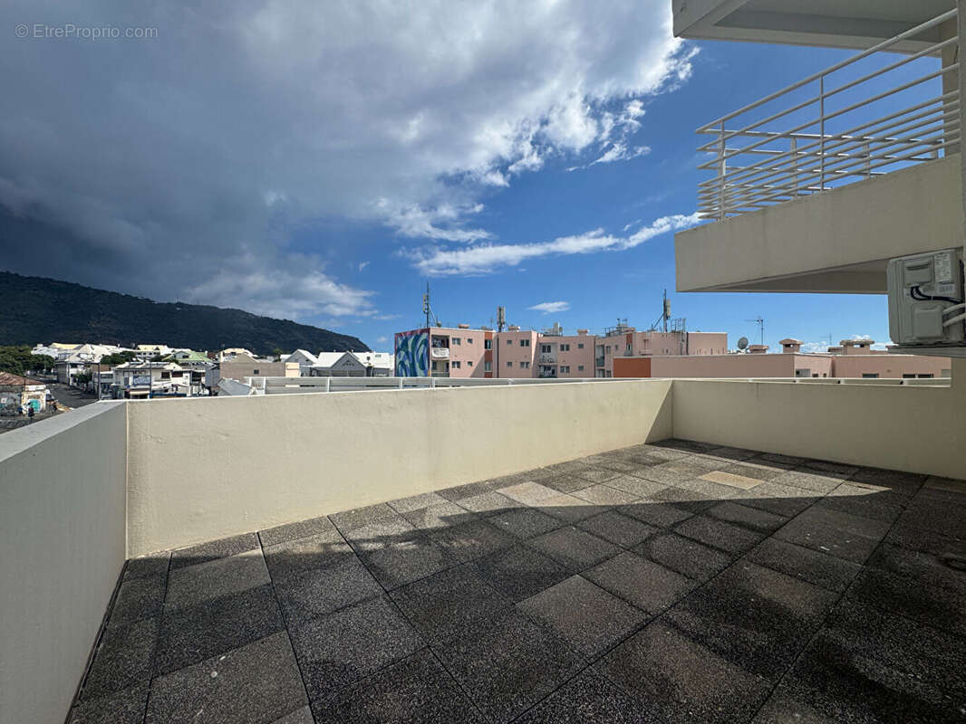 Appartement à SAINT-DENIS