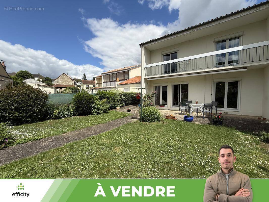 Maison à CHATELLERAULT