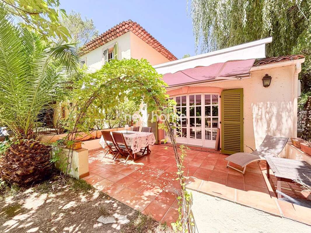 Maison à LORGUES
