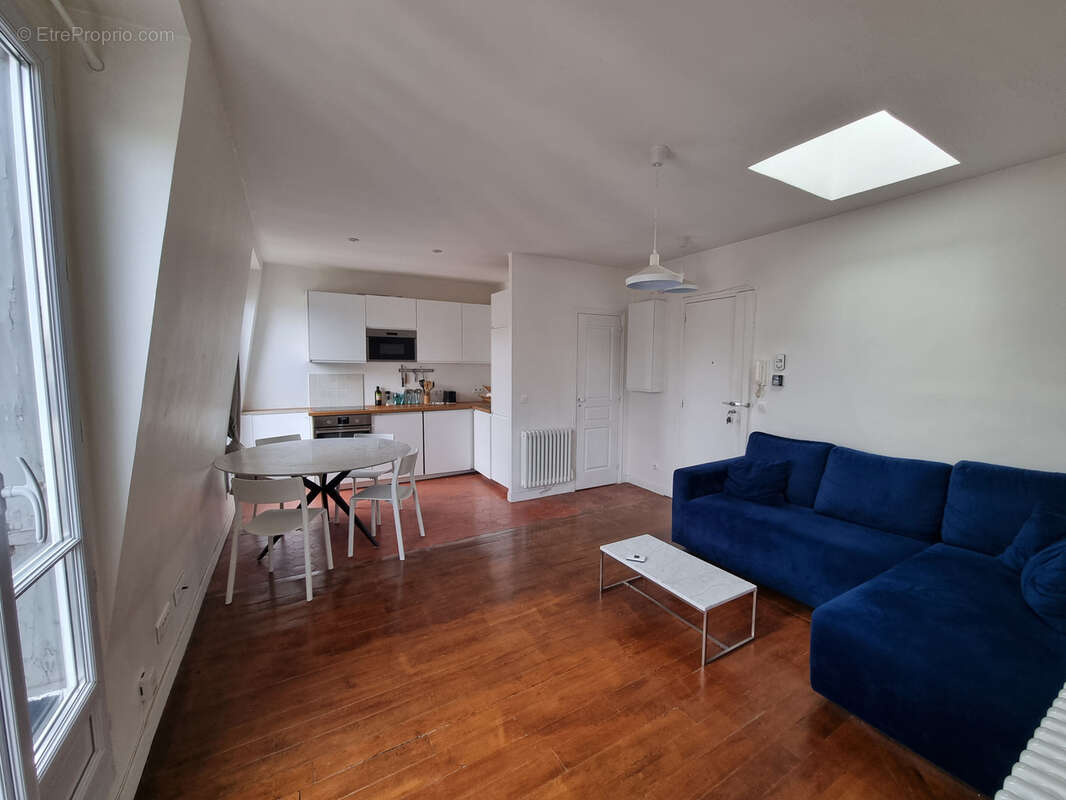 Appartement à PARIS-11E