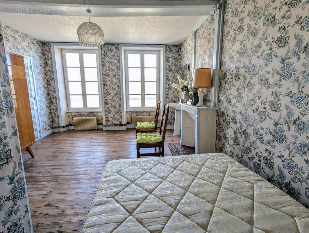 chambre 2 (2ème étage)