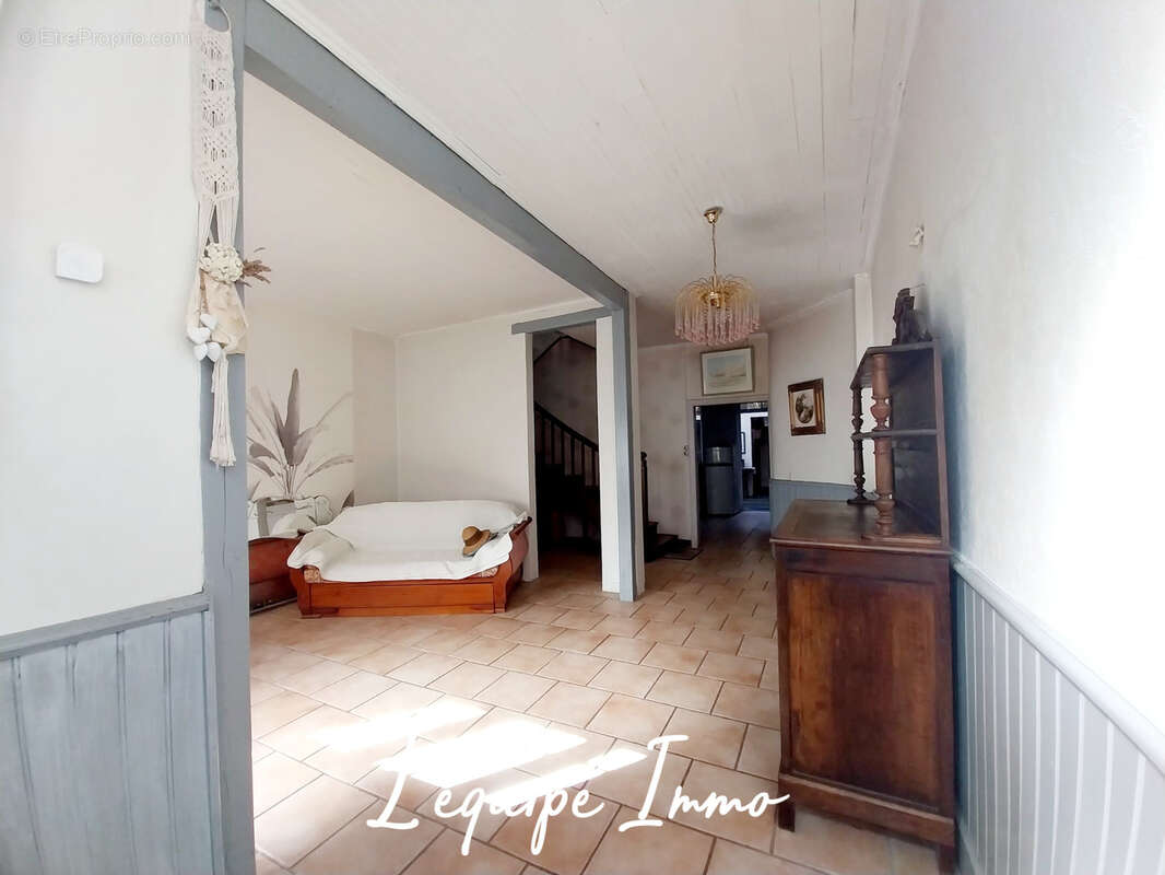 Maison à MAUVEZIN