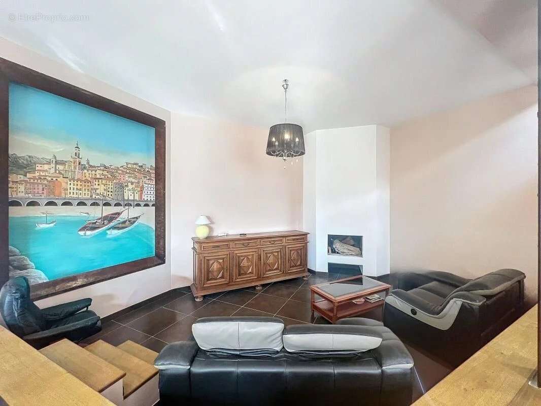 Menton, propriété de 250 m2 avec 2 000 m2 de terrain et piscine - photo 7