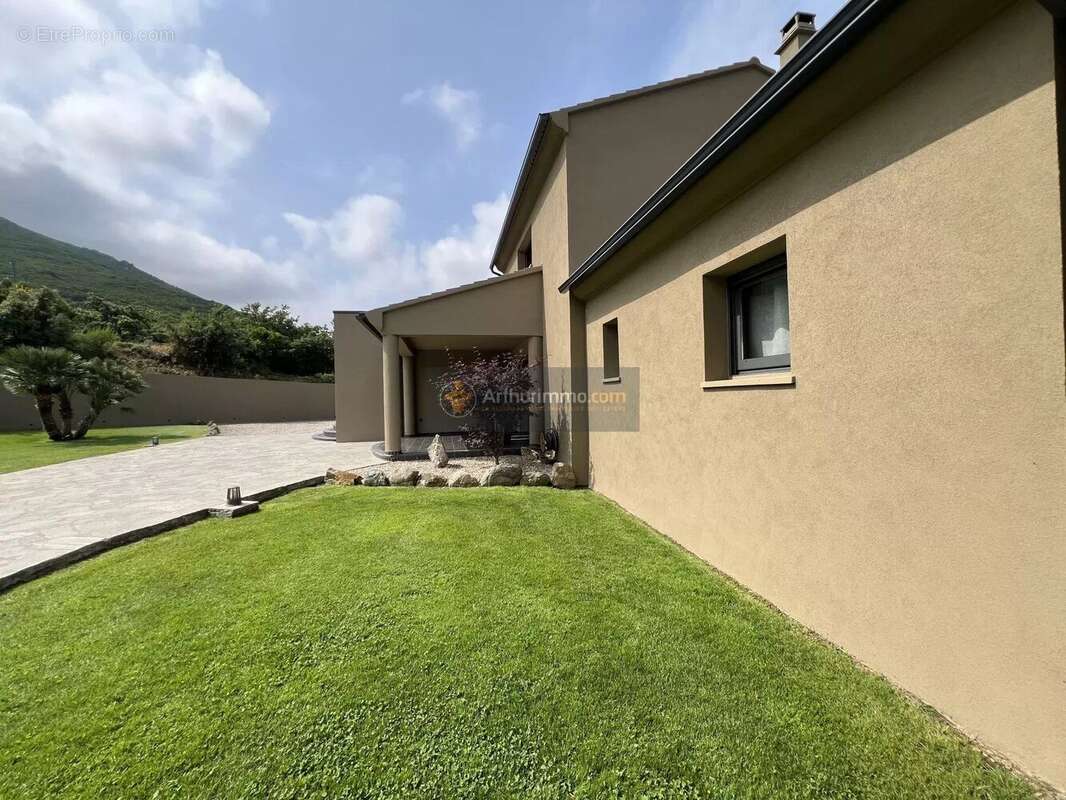 Maison à SAINT-FLORENT