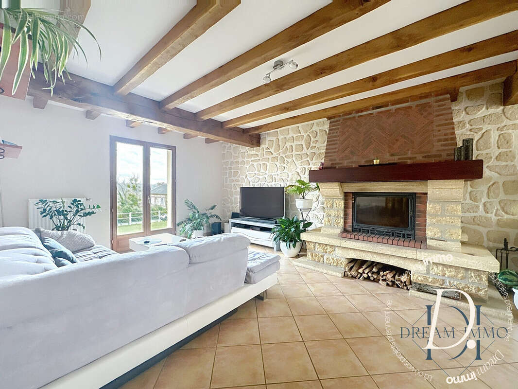 Maison à CIVIERES