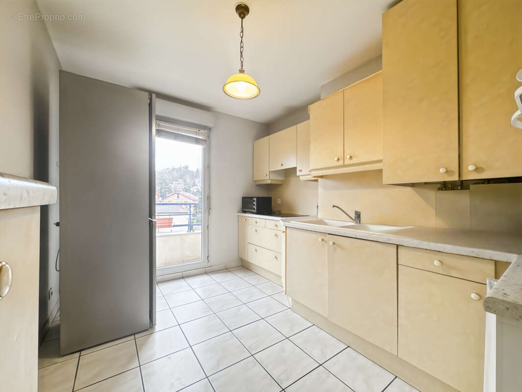 Appartement à NEUVILLE-SUR-SAONE