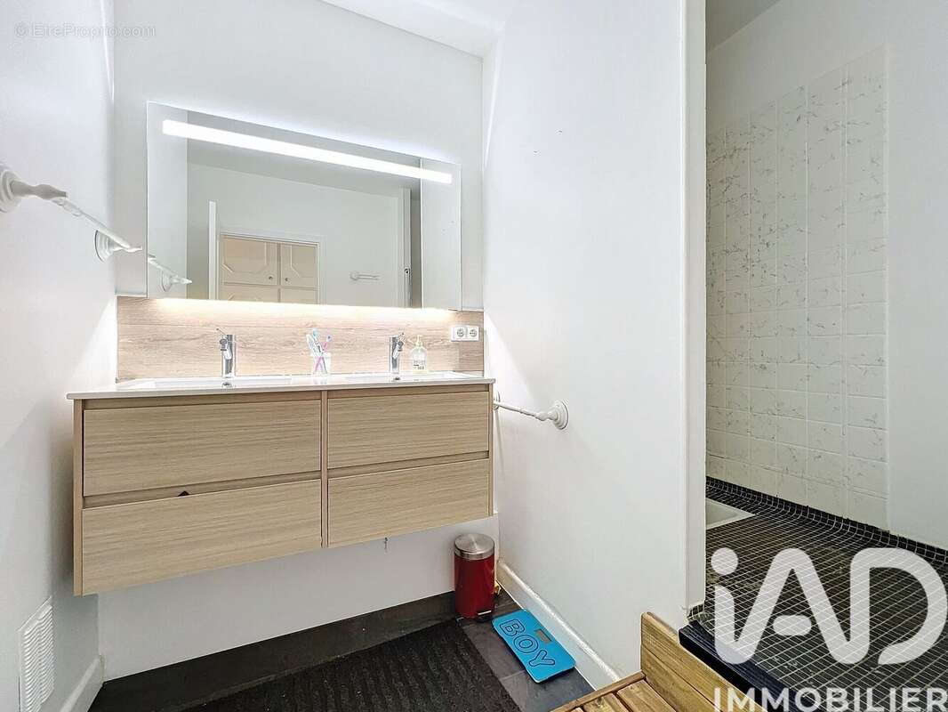 Photo 6 - Appartement à LE PLESSIS-BOUCHARD