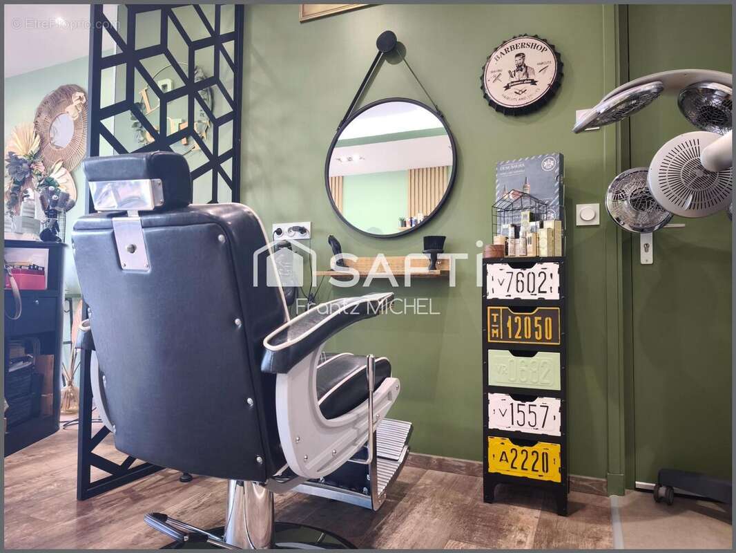 Photo 3 - Commerce à MEZIDON-CANON