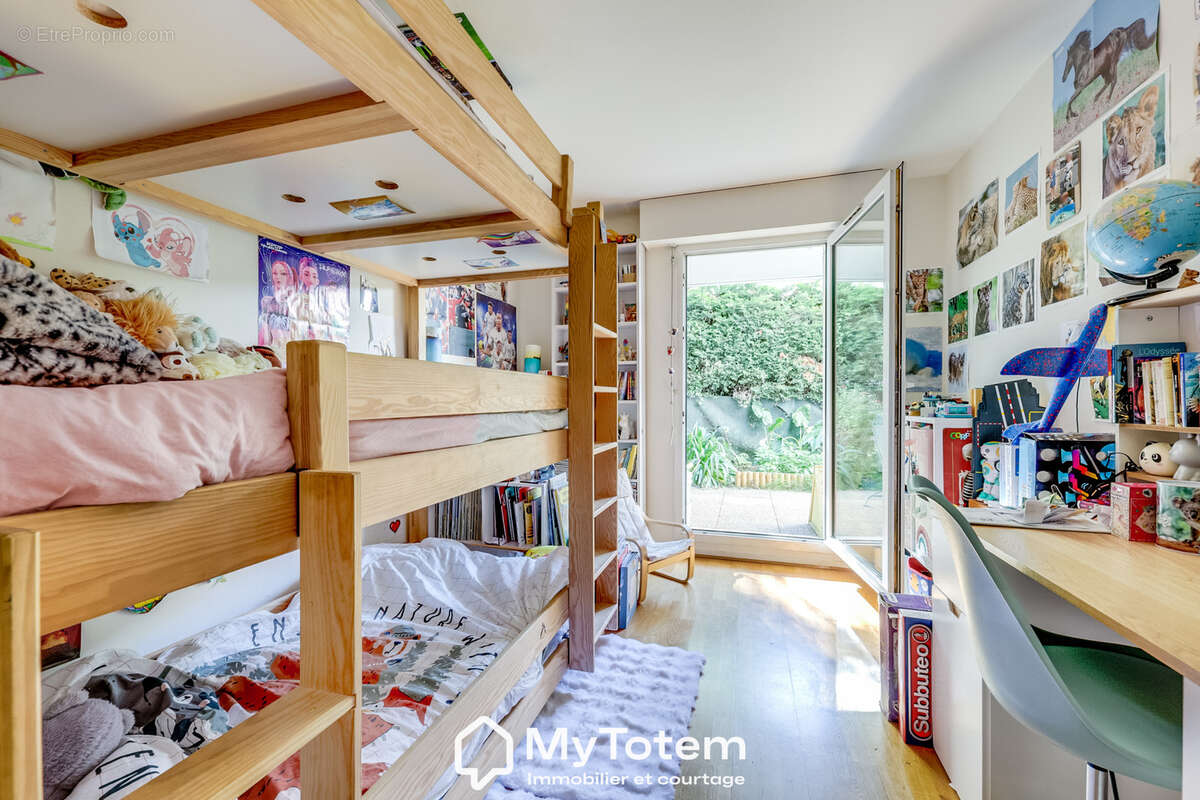 Appartement à SURESNES