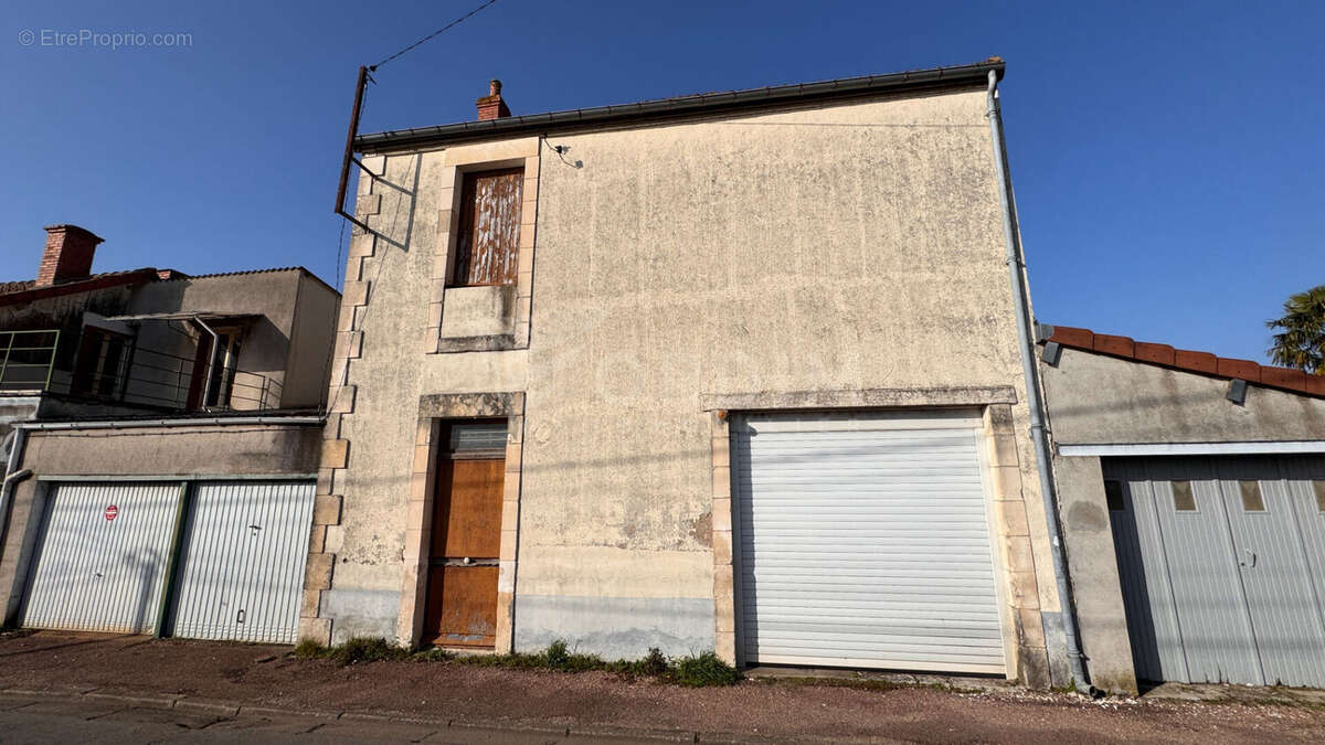 Maison à COSNE-COURS-SUR-LOIRE