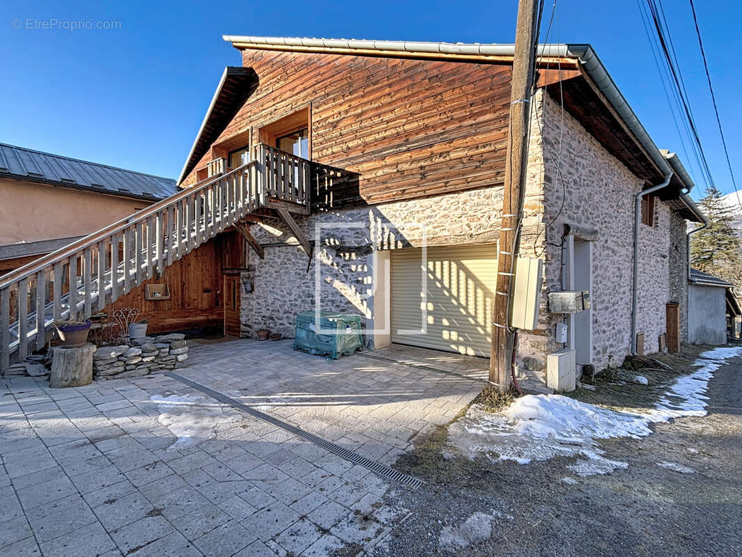 Appartement à JAUSIERS