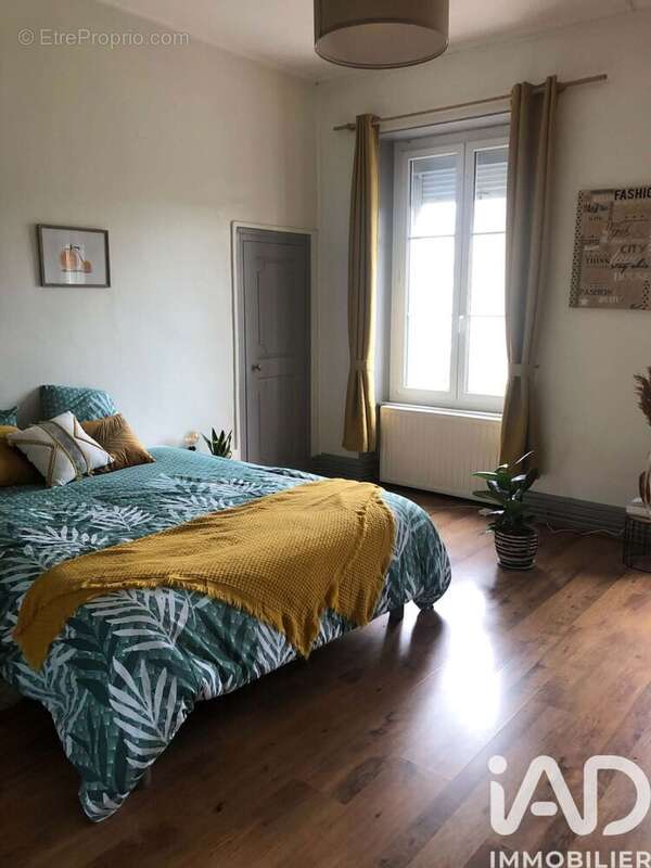 Appartement 100 m² à Vesoul  - photo 7