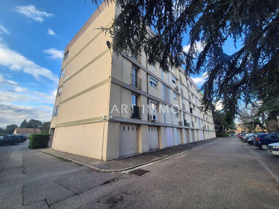 Appartement à LE PONTET