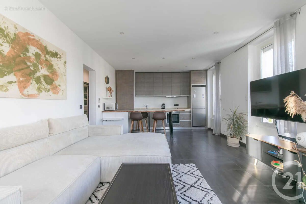 Appartement à SAINT-MAUR-DES-FOSSES