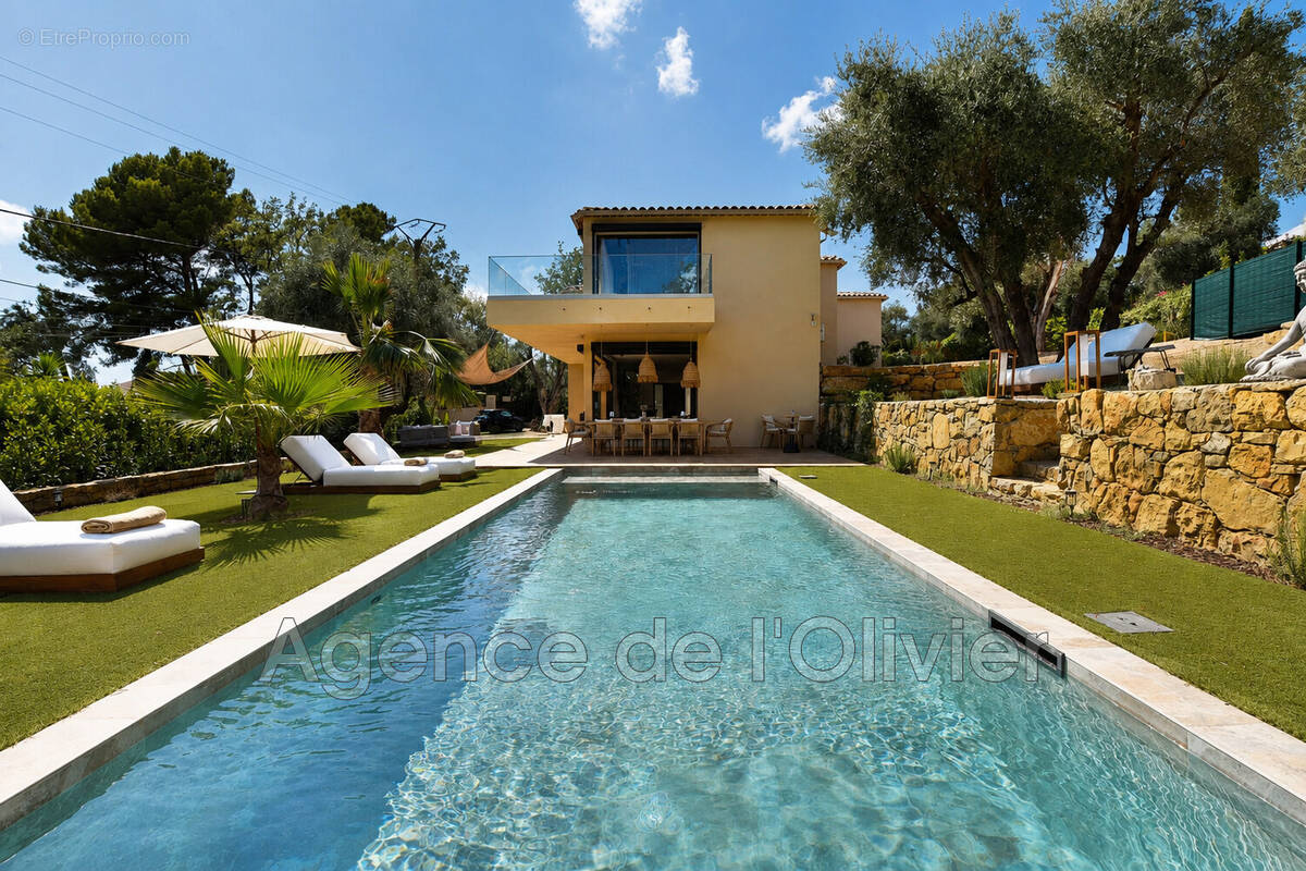 Maison 350 m² à Opio  - photo 1