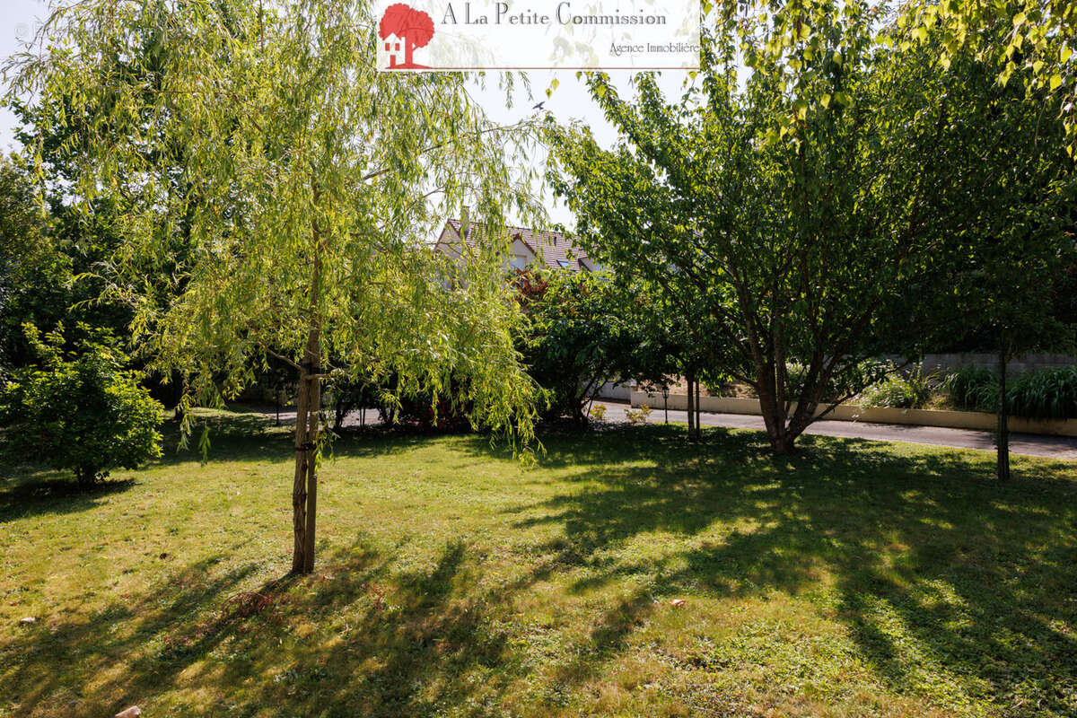 Maison à LE COUDRAY