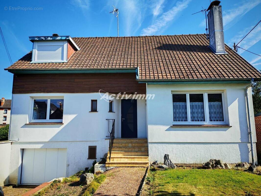 4304 27 - Maison à HESDIN