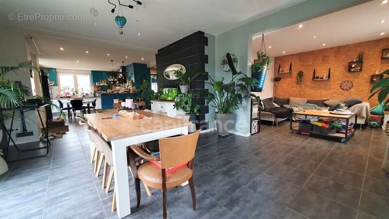 Maison à SAINT-LOUP-SUR-SEMOUSE