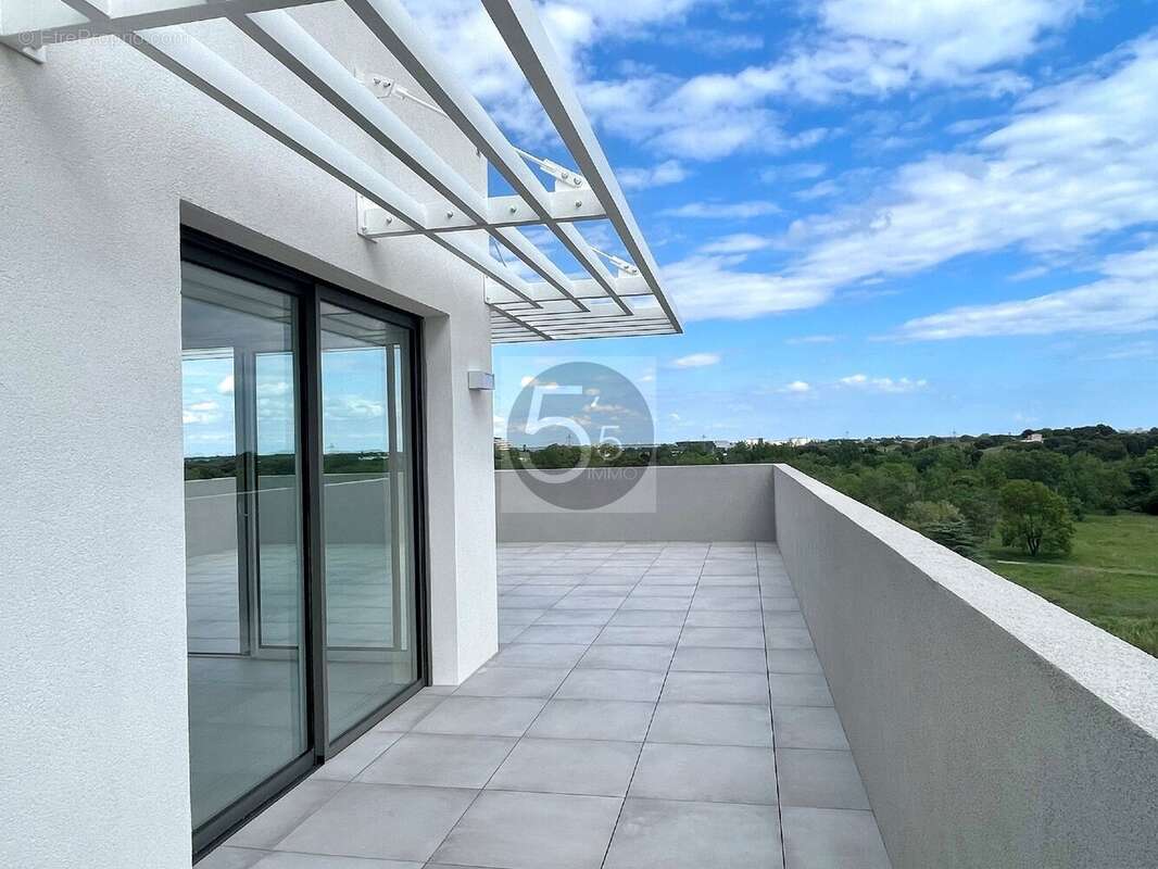 Appartement à LATTES