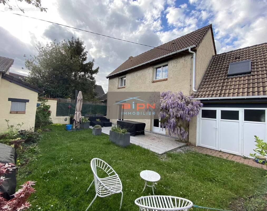 Maison à SAINT-ETIENNE-DU-ROUVRAY