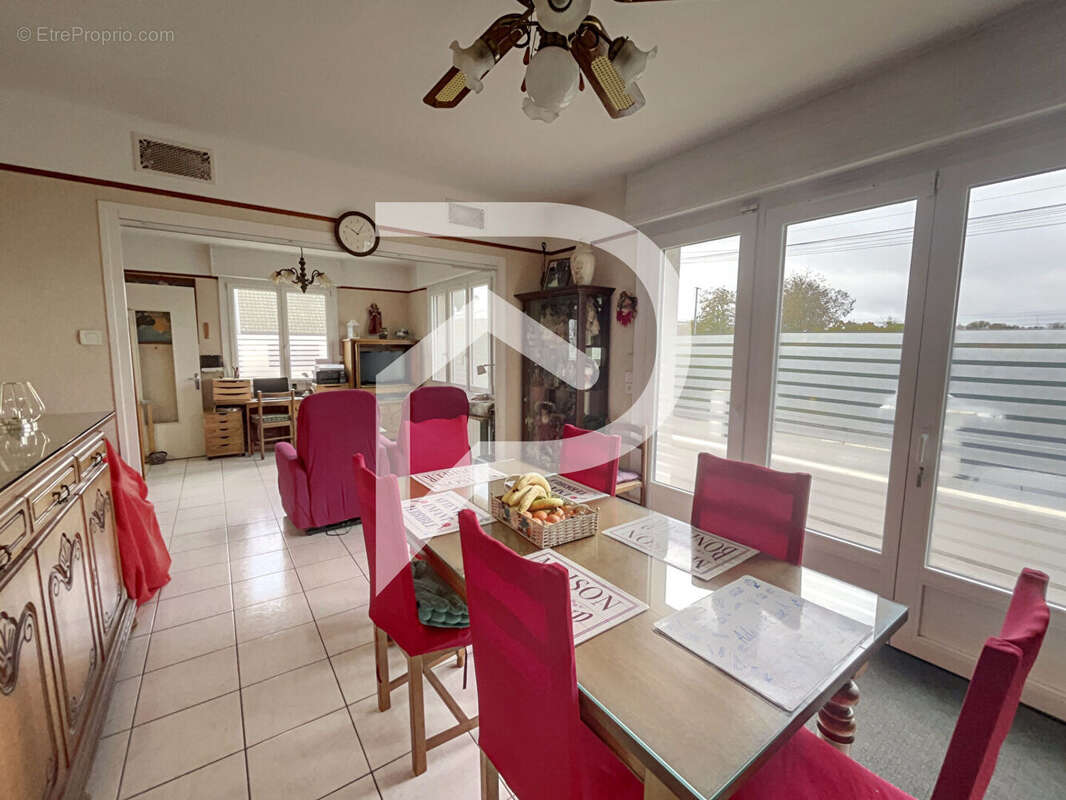 Maison à RIBECOURT-DRESLINCOURT