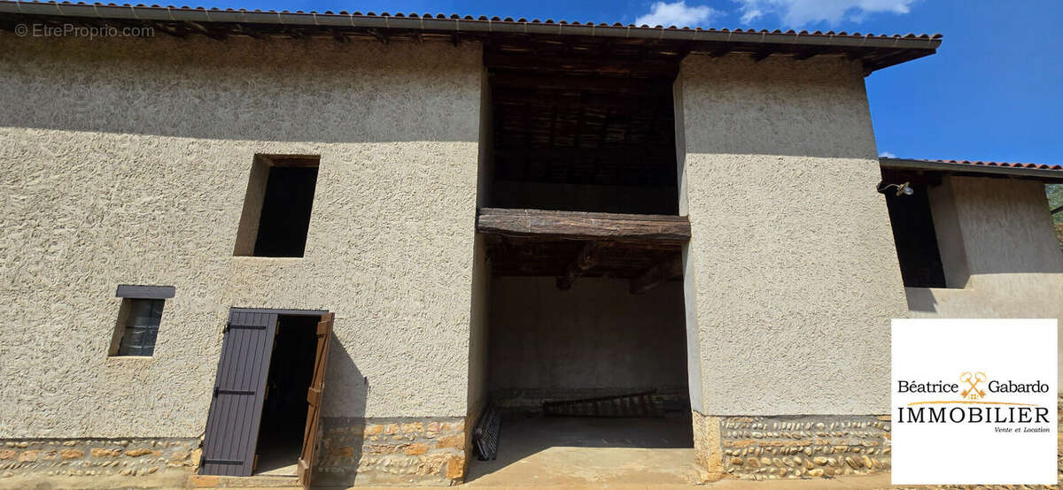 Maison Parcieux 4 pièce(s) 142 m2 - photo 2