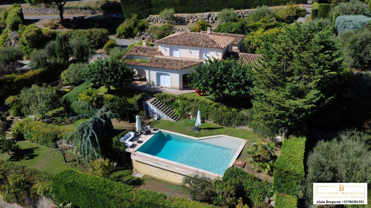 Maison 225 m² à Cabris  - photo 2