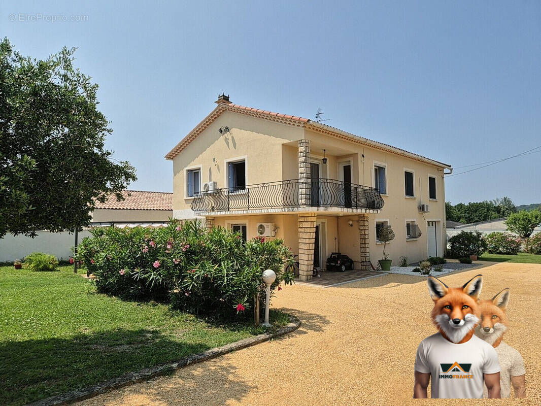 Maison à SAINT-HILAIRE-DE-BRETHMAS