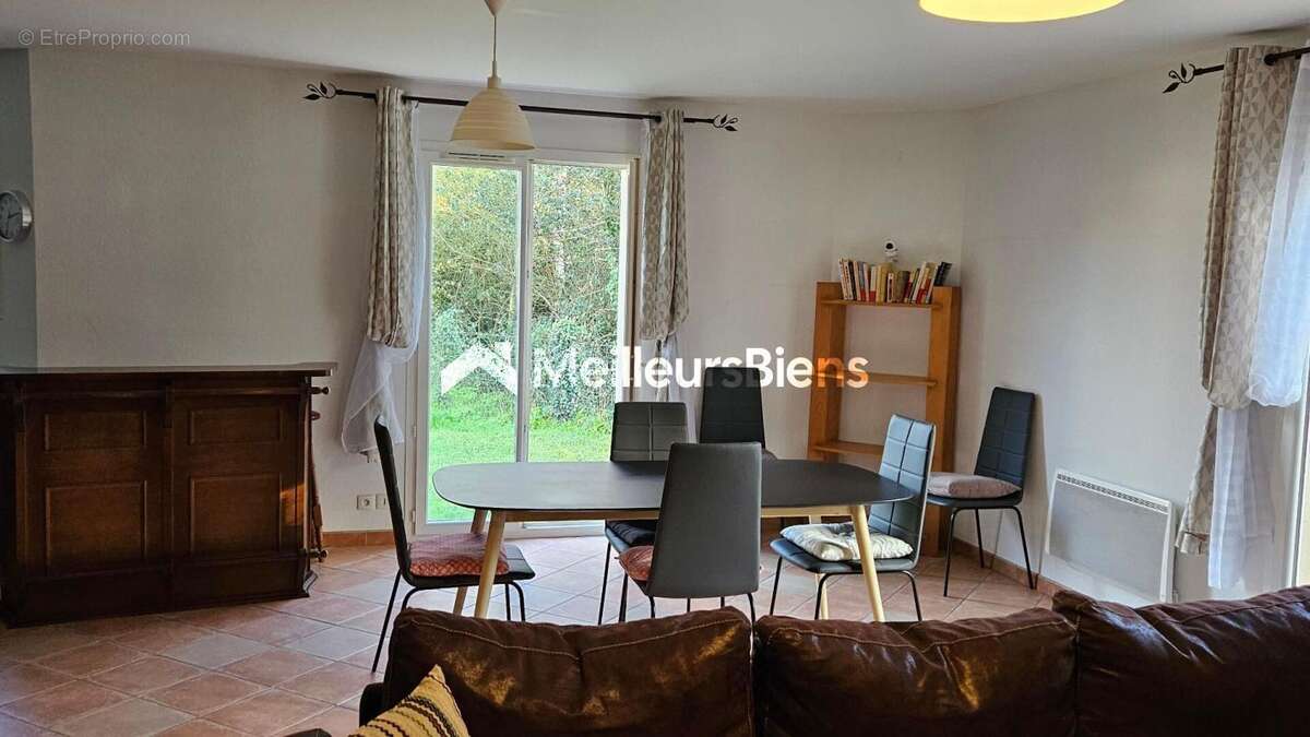 Maison à GRAYAN-ET-L'HOPITAL