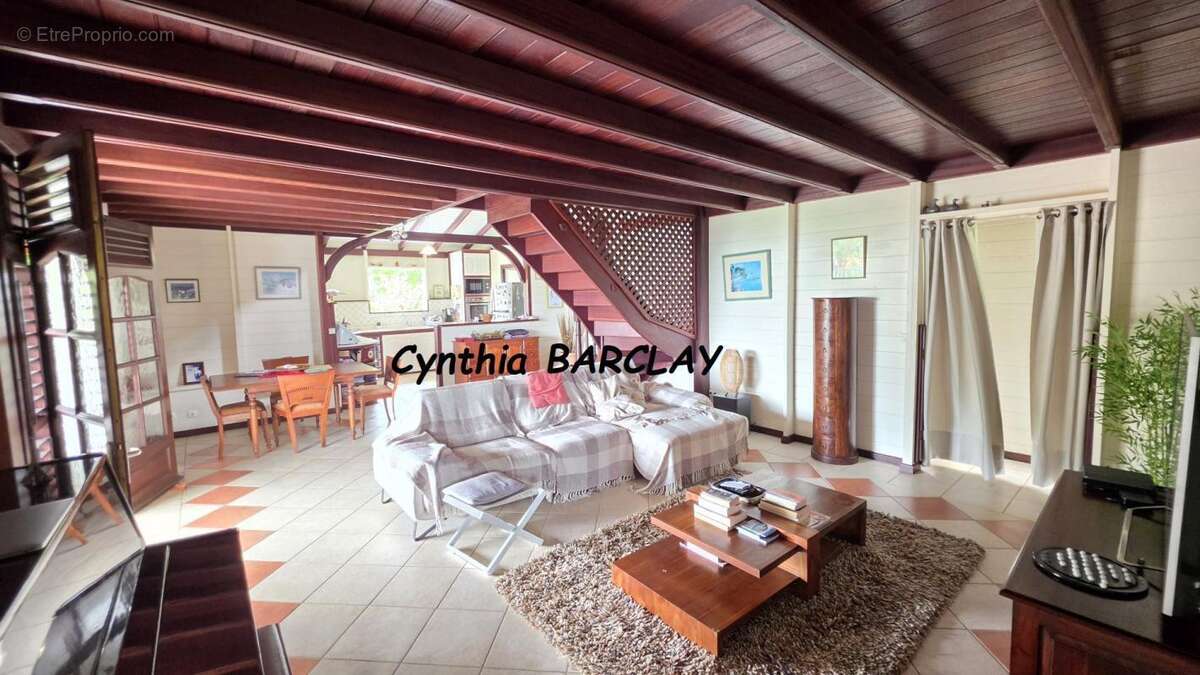Maison 300 m² à Riviere-Pilote  - photo 11