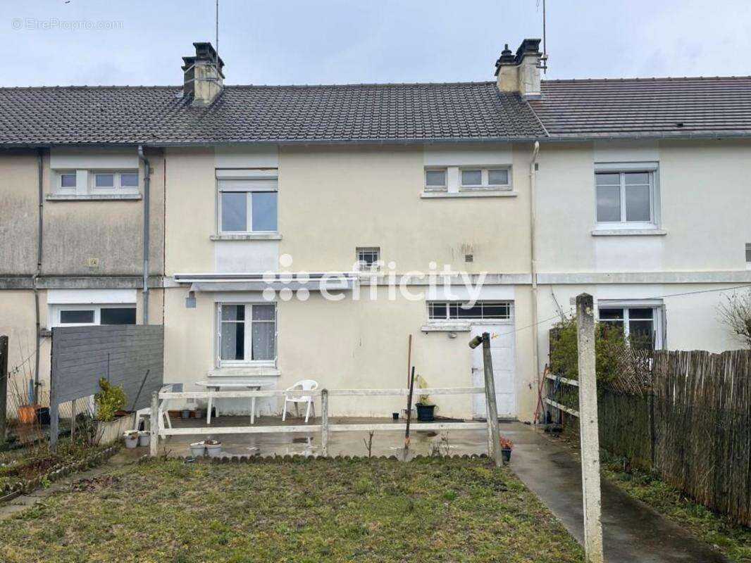 Maison à LA FERTE-BERNARD