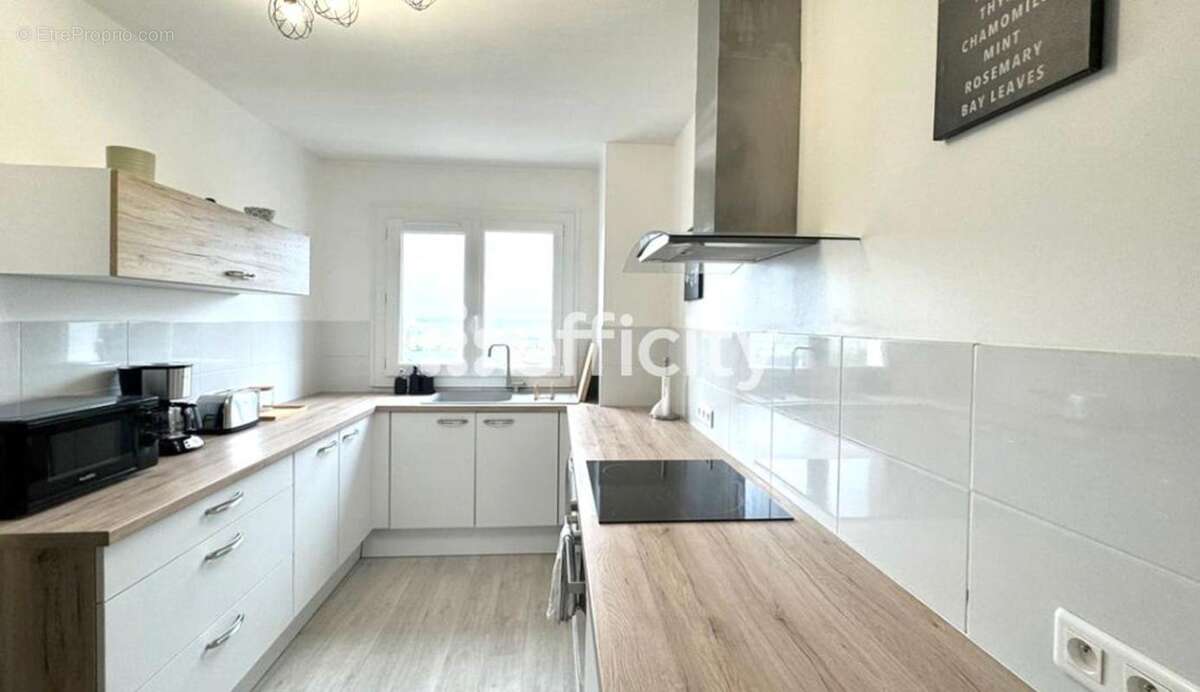 Appartement à FRESNES