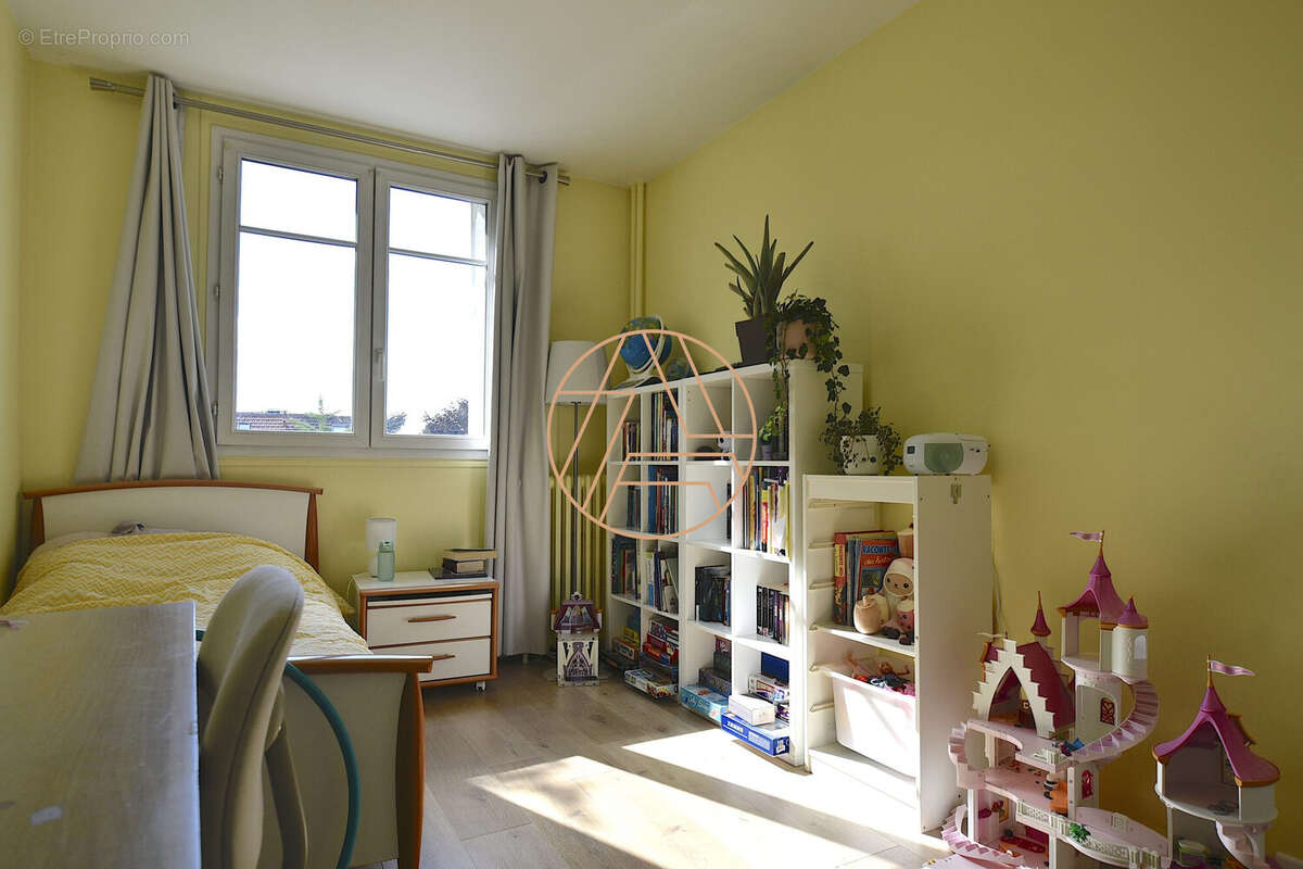 Appartement à SAINT-MAUR-DES-FOSSES