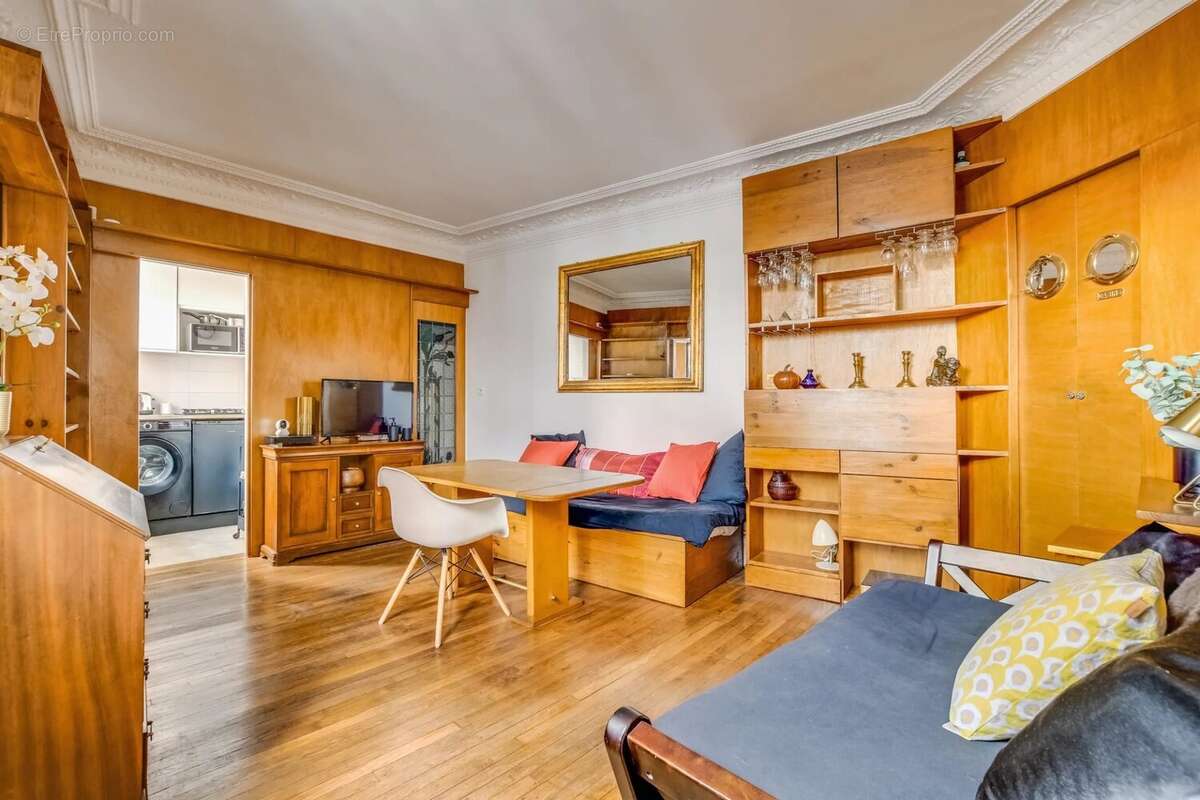 Appartement à PARIS-9E