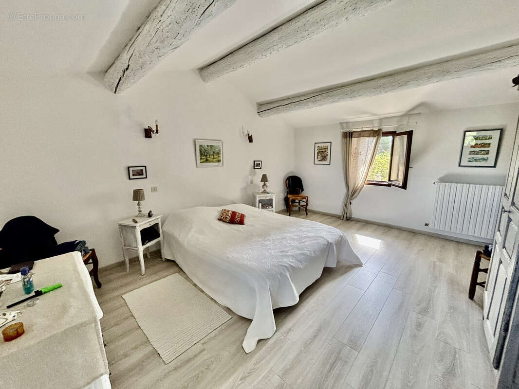 Maison à MALAUCENE