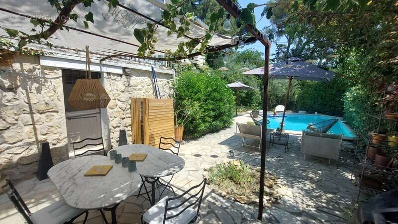 Maison avec studio indépendant et piscine – Cadre exceptionnel – Villeneuve-lès-Avignon - photo 5