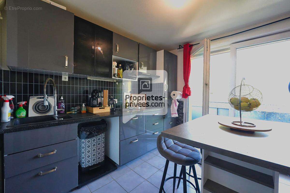 Saint martin d'heres t3 de 62m2 + garage - photo 8