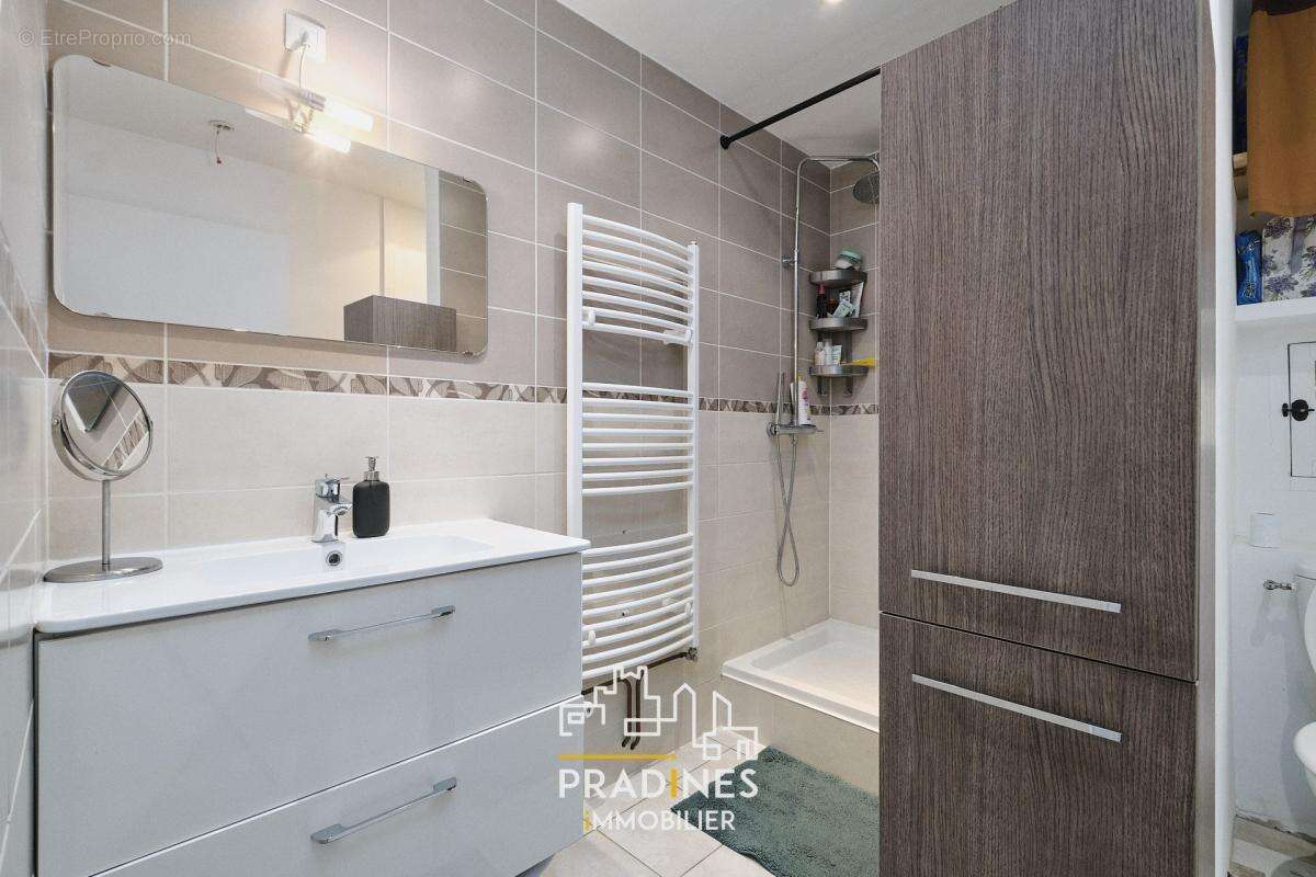 Appartement à MORNANT