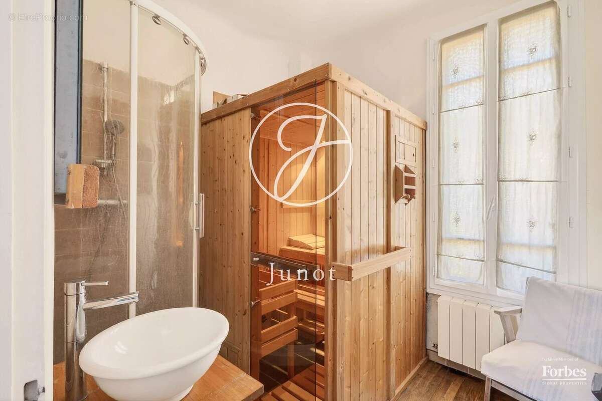 Ville-d'Avray - CENTRE - Maison - 180 m² - Terrain de 260 m² - photo 16