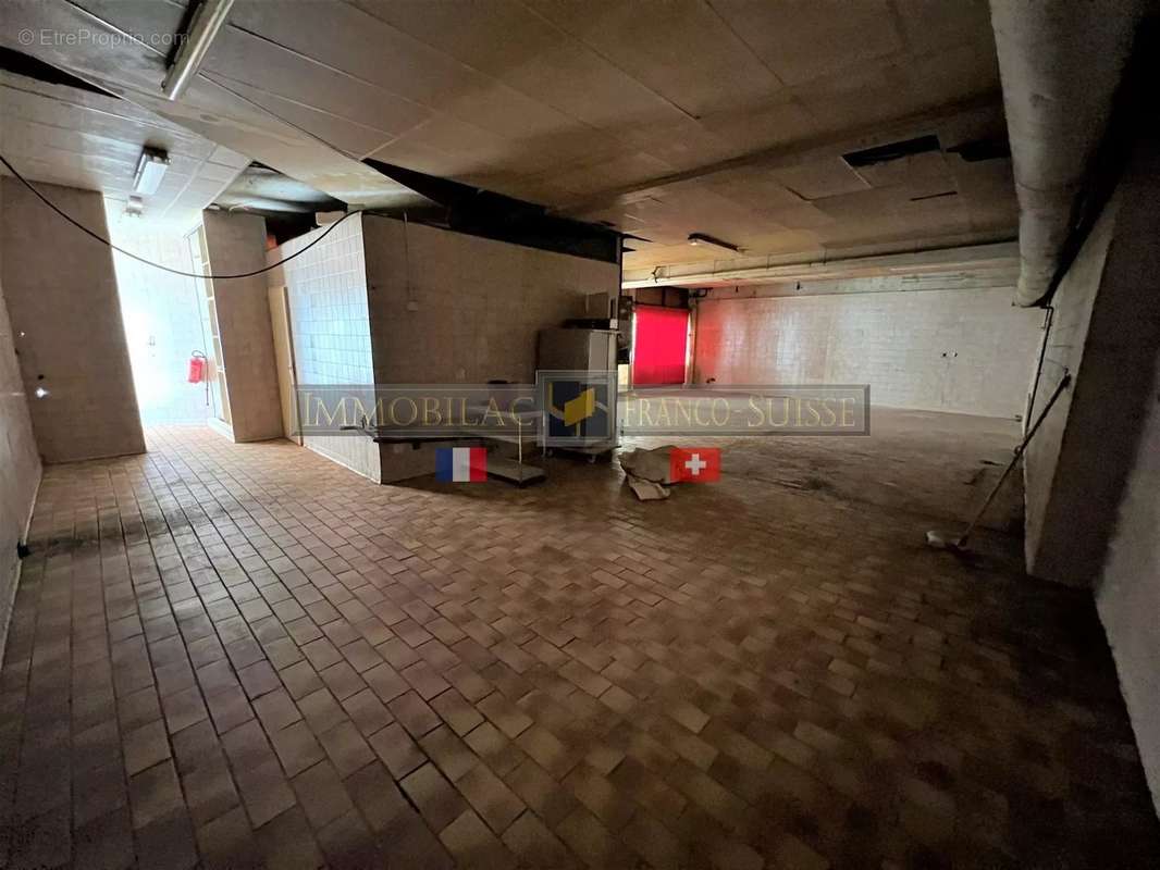 Commerce à ARACHES-LA-FRASSE