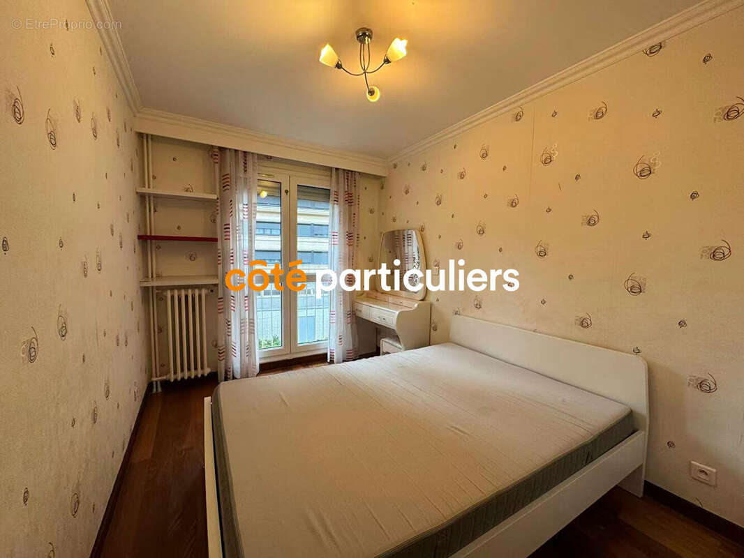 Appartement à PARIS-19E