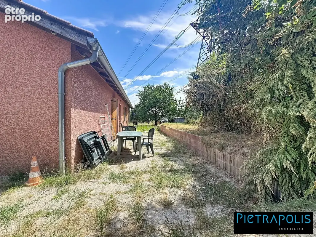 Maison 105 m² à La Chapelle-De-Guinchay  - photo 4