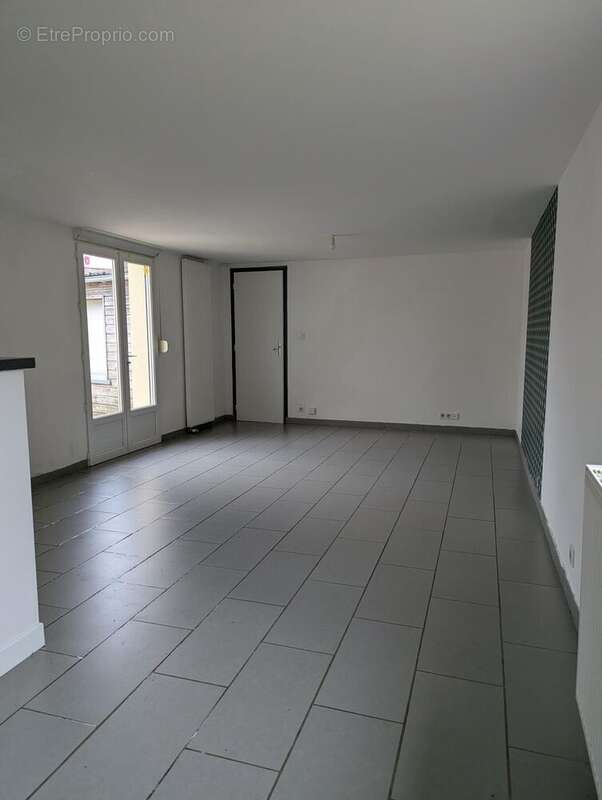Maison 104 m² à La Comte  - photo 3