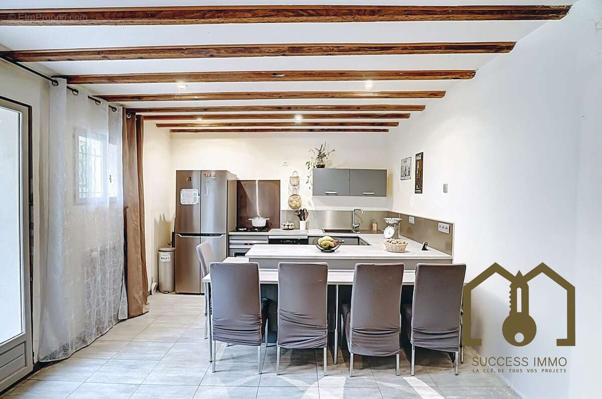 Maison 145 m² à Rignieux-Le-Franc  - photo 4